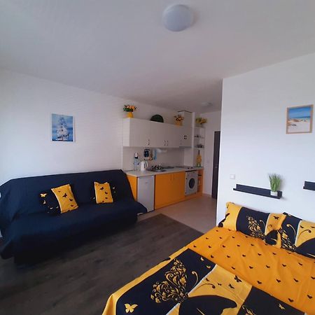 Apartment-Studio Daisy In Kiwi Gardens Complex Bjala Exteriör bild